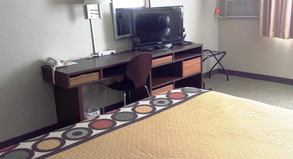 Super 8 By Wyndham Sioux Falls Near Convention Center Camera foto