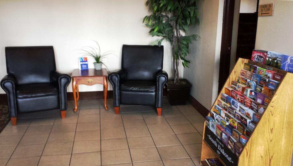 Super 8 By Wyndham Sioux Falls Near Convention Center Esterno foto