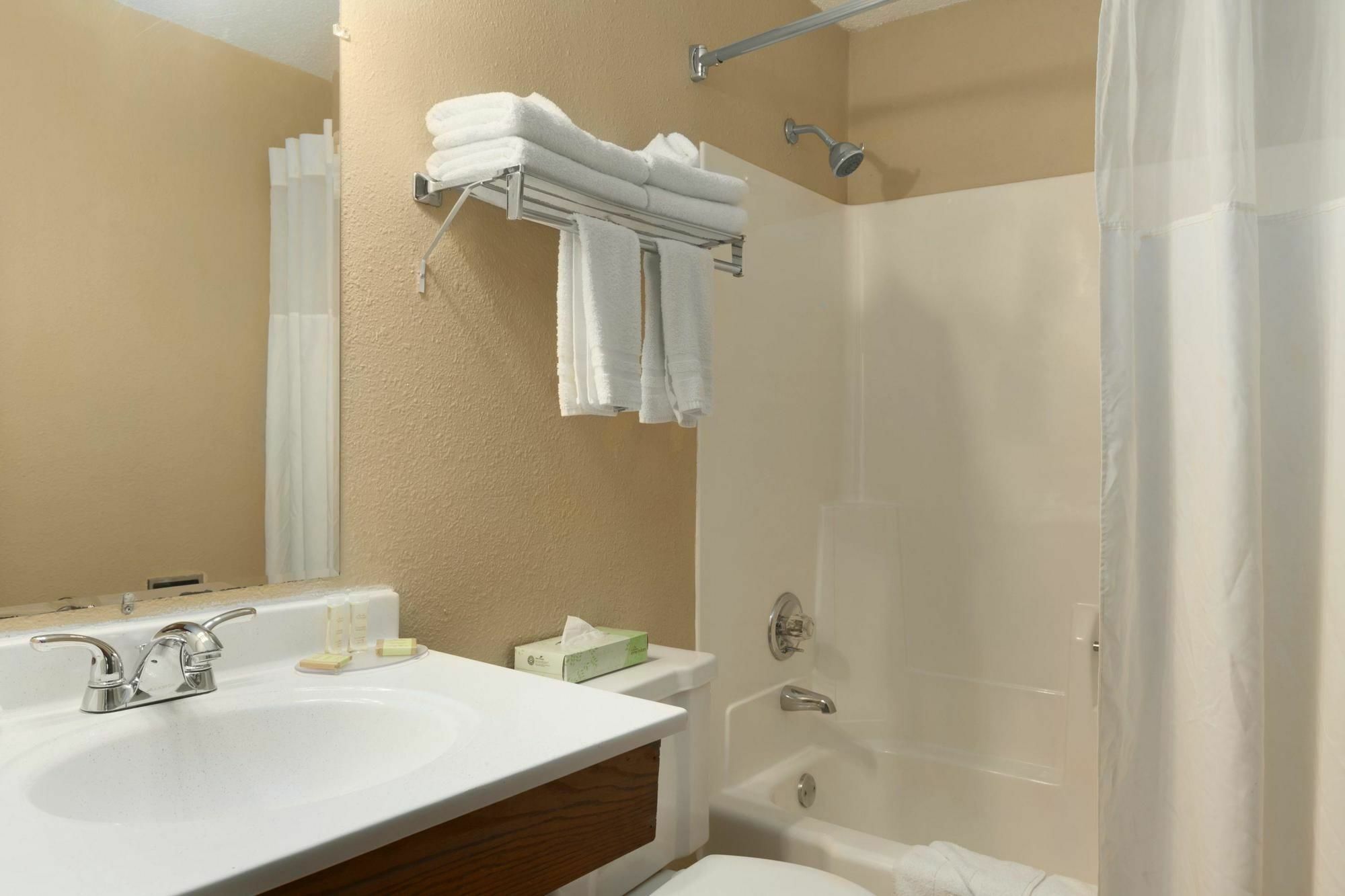 Super 8 By Wyndham Sioux Falls Near Convention Center Camera foto